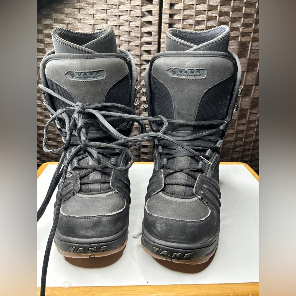 Vans World Traveler Millennium 03/04 Snowboard Boots US Men's Size 9